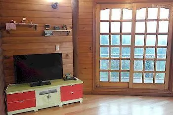 Starjjang Guesthouse Csedzsu Szálloda